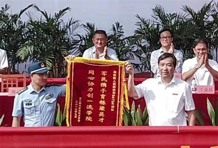 微信图片_20191008152519.jpg 微信图片_20191008152519.jpg